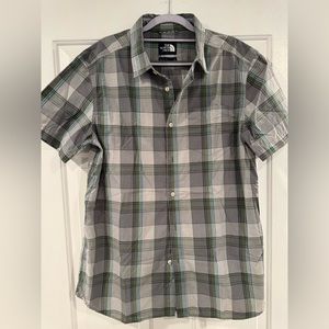 The North Face - Short Sleeve casual - size Large